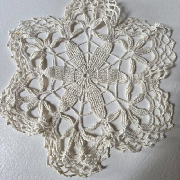 Ivory Crochet Table Cover - Picture 11 of 17
